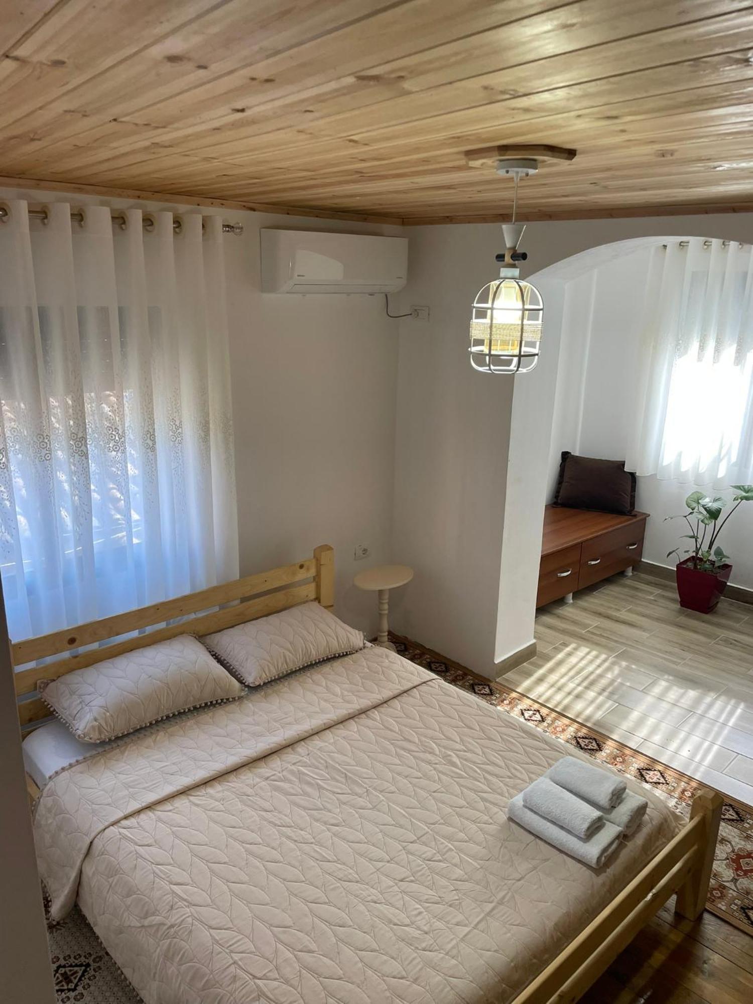 Guesthouse Kroi City Center Берат Екстер'єр фото