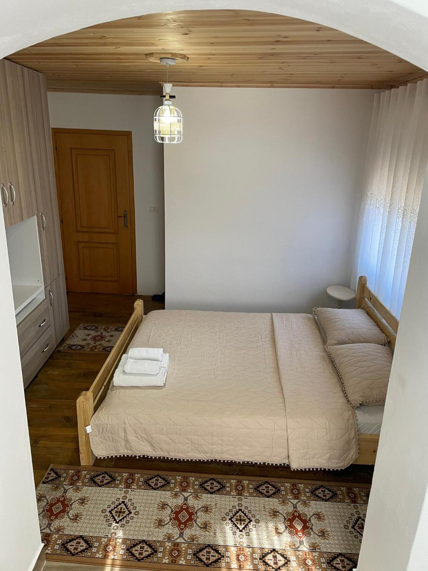 Guesthouse Kroi City Center Берат Екстер'єр фото